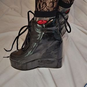 BLACK HIDDEN PLATFORM SHOES